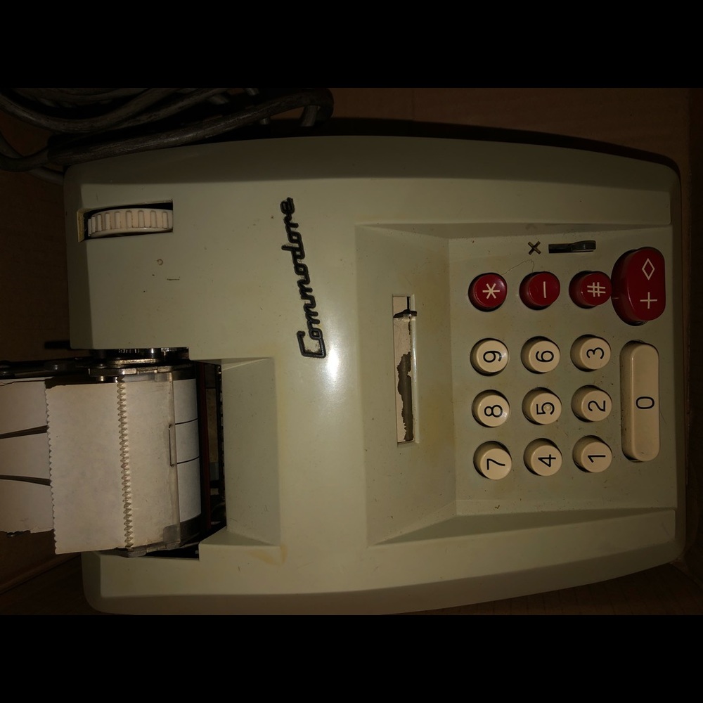 Commodore vintage 9/9 adding machine - Picture 2 of 2